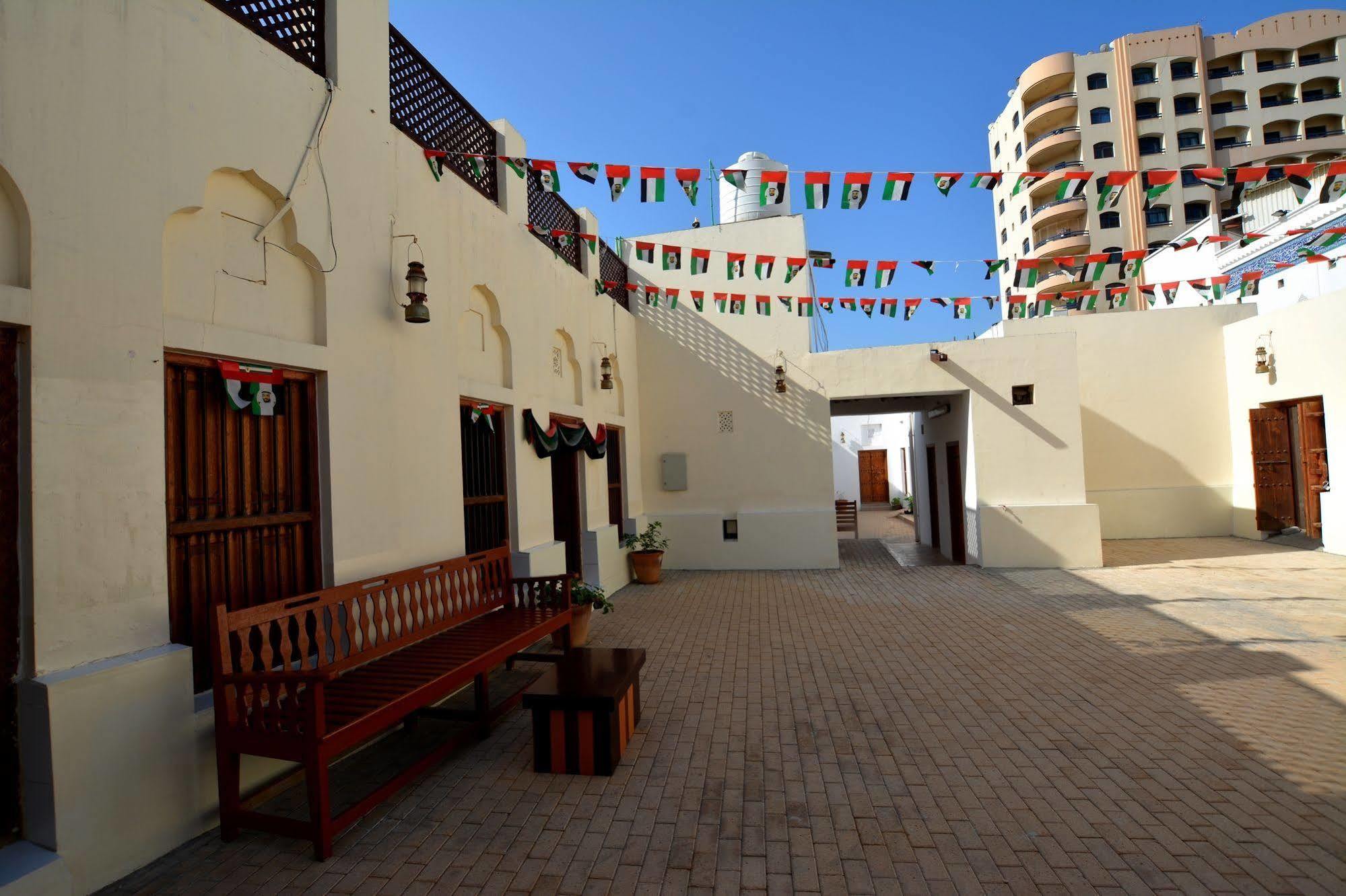 Sharjah Heritage Youth Hostel Exterior photo